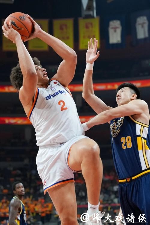 从输10分到赢40分，上海男篮是如何实现迅速反弹的？